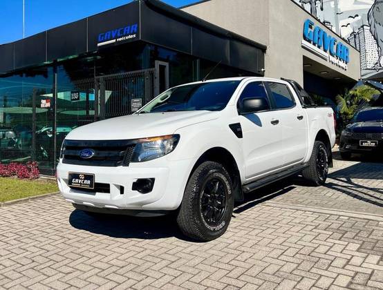 FORD RANGER 3.2 XLS 4X4 CD 20V DIESEL 4P AUTOMÁTICO FORD RANGER 3.2 XLS 4X4 CD 20V DIESEL 4P AUTOMÁTICO